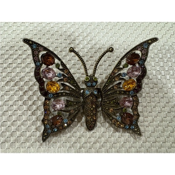 Heidi Daus Butterfly Beauty Swarovski Crystal Gold-Tone Brooch - Picture 3 of 10